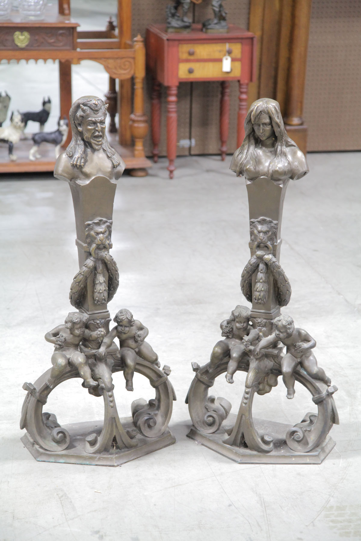 PAIR OF FIREPLACE ACCENTS. 