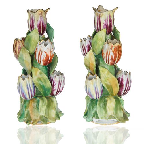 PAIR OF FONTAINEBLEAU 'TULIP'