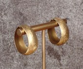 PAIR OF FOURTEEN KARAT GOLD HO