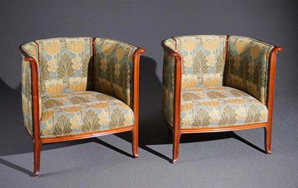PAIR OF FRENCH ART NOUVEAU MAHOGANY