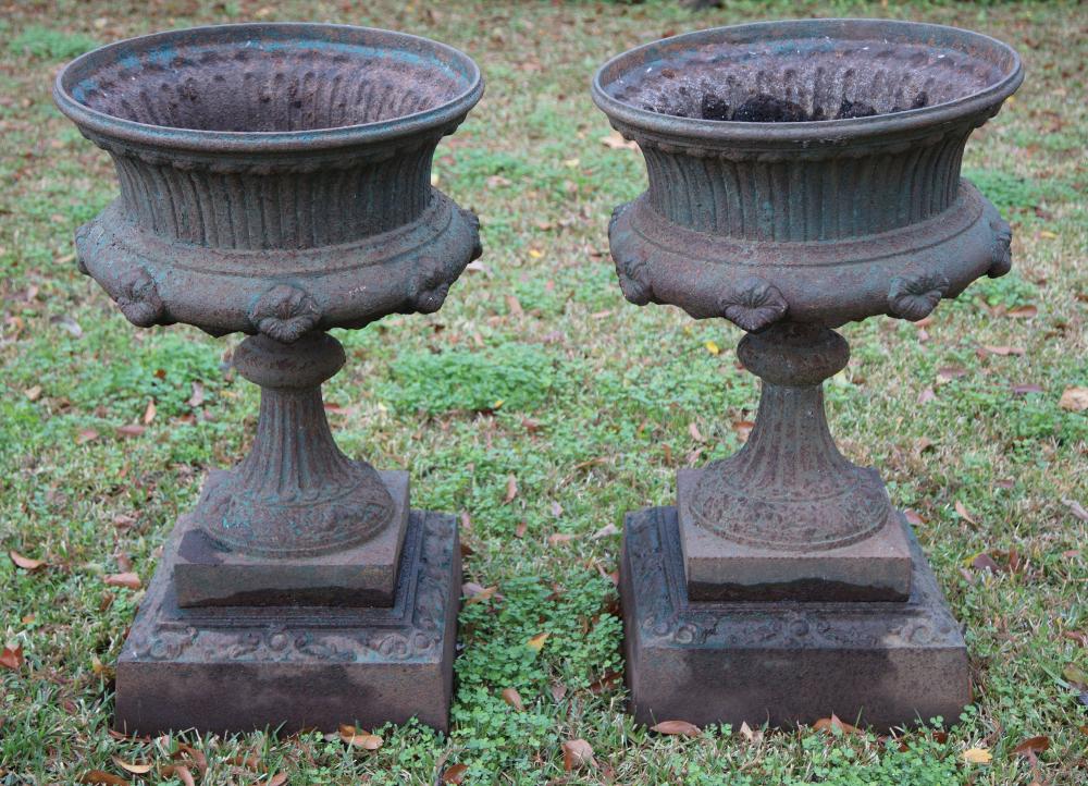 PAIR OF FRENCH CAST IRON GARDEN