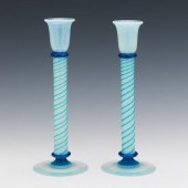 PAIR OF FRY OPALESCENT FOVAL A