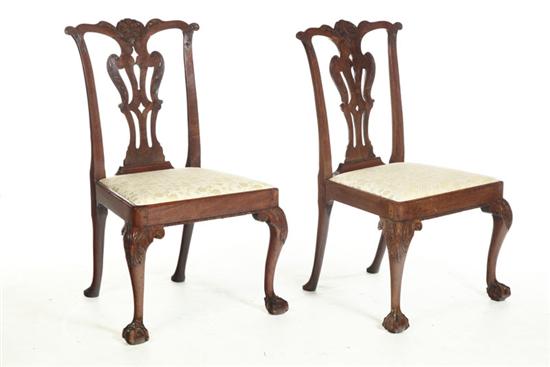 PAIR OF GEORGE III SIDE CHAIRS. 