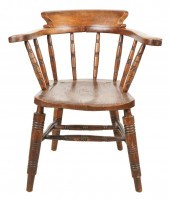PAIR OF GEORGE V WALNUT CAPTAI