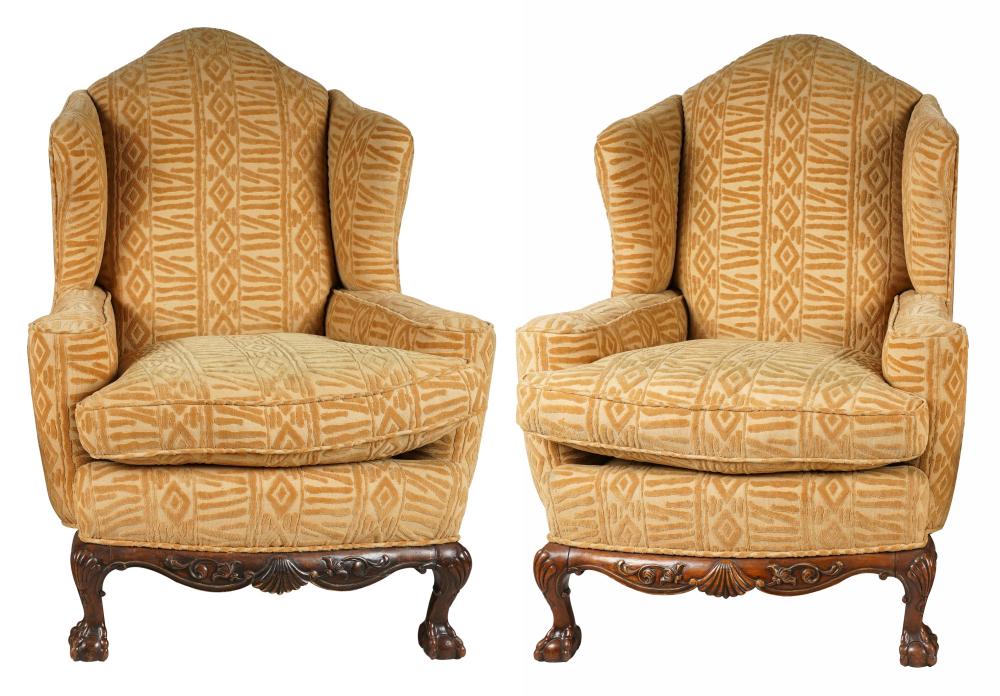 PAIR OF GEORGIAN-STYLE CARVED