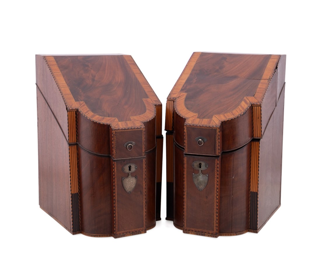 PAIR OF GEORGIAN STYLE MAHOGANY