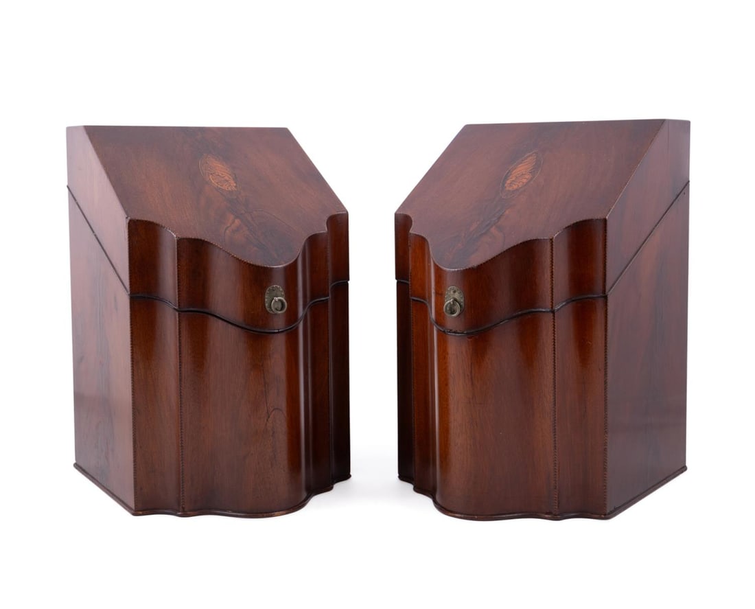 PAIR OF GEORGIAN STYLE MAHOGANY