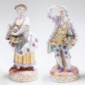 PAIR OF GERMAN PORCELAIN FIGUR
