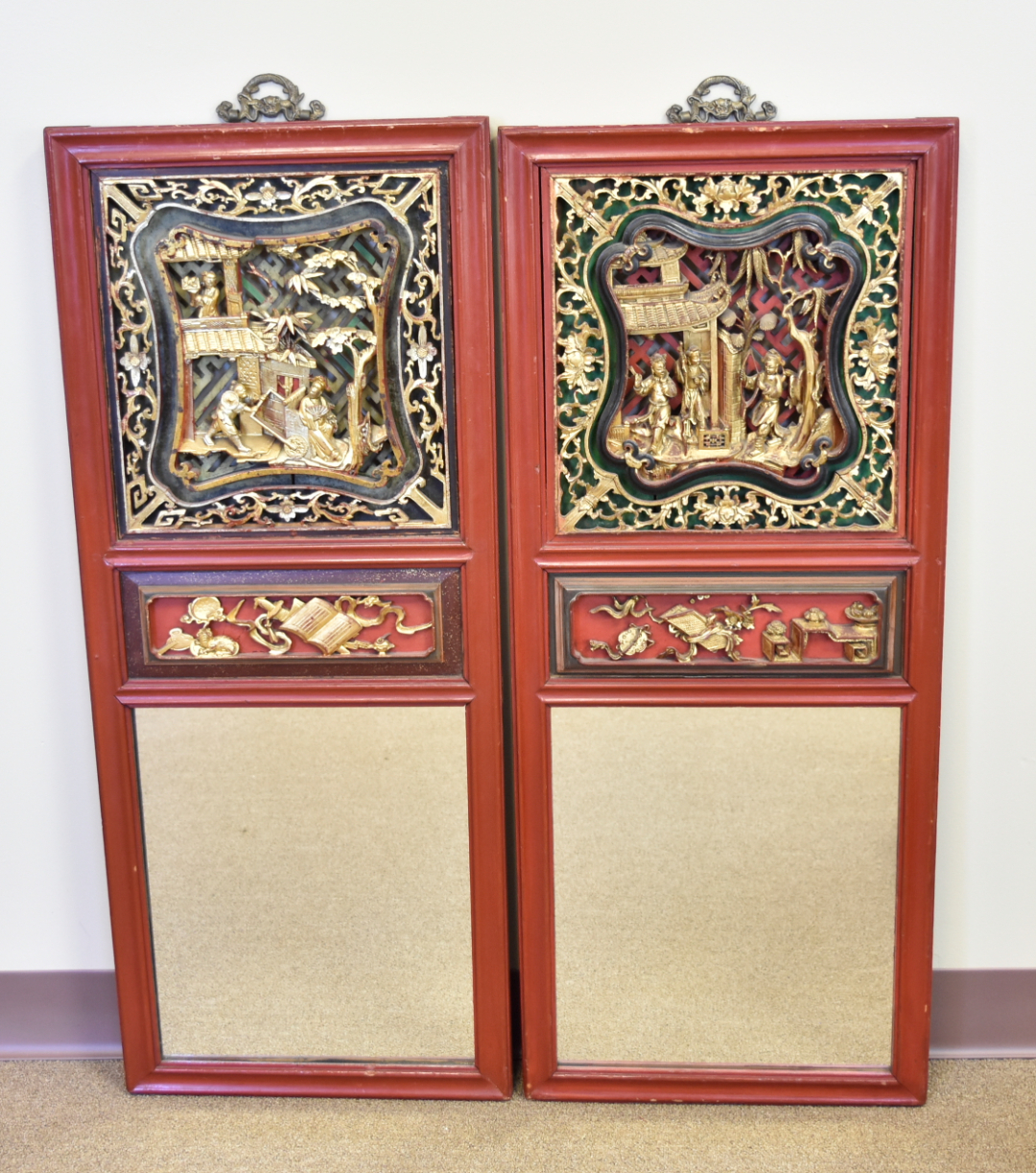 PAIR OF GILT LACQUERED WOOD MIRROR,