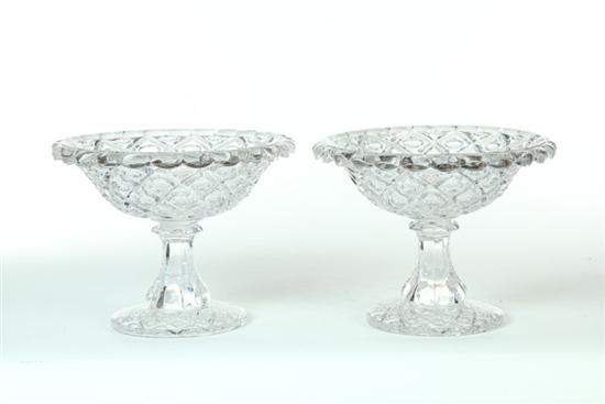PAIR OF GLASS COMPOTES. 