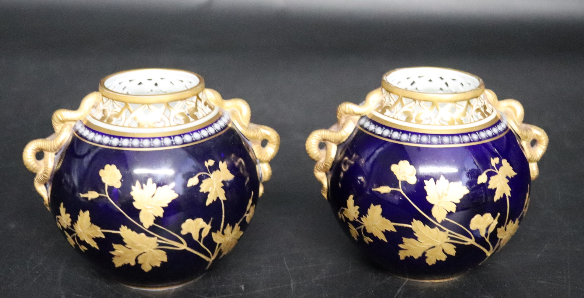 PAIR OF GRAINGER'S WORCESTER GILT