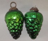 PAIR OF GREEN GRAPE CLUSTER KU