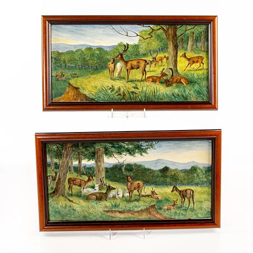PAIR OF HANDPAINTED WALL PLAQUES
