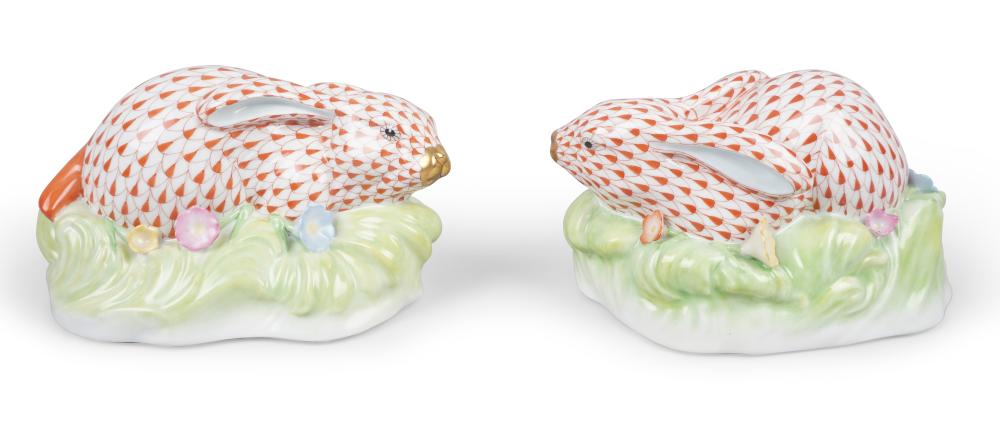 PAIR OF HEREND RUST FISHNET RABBITS