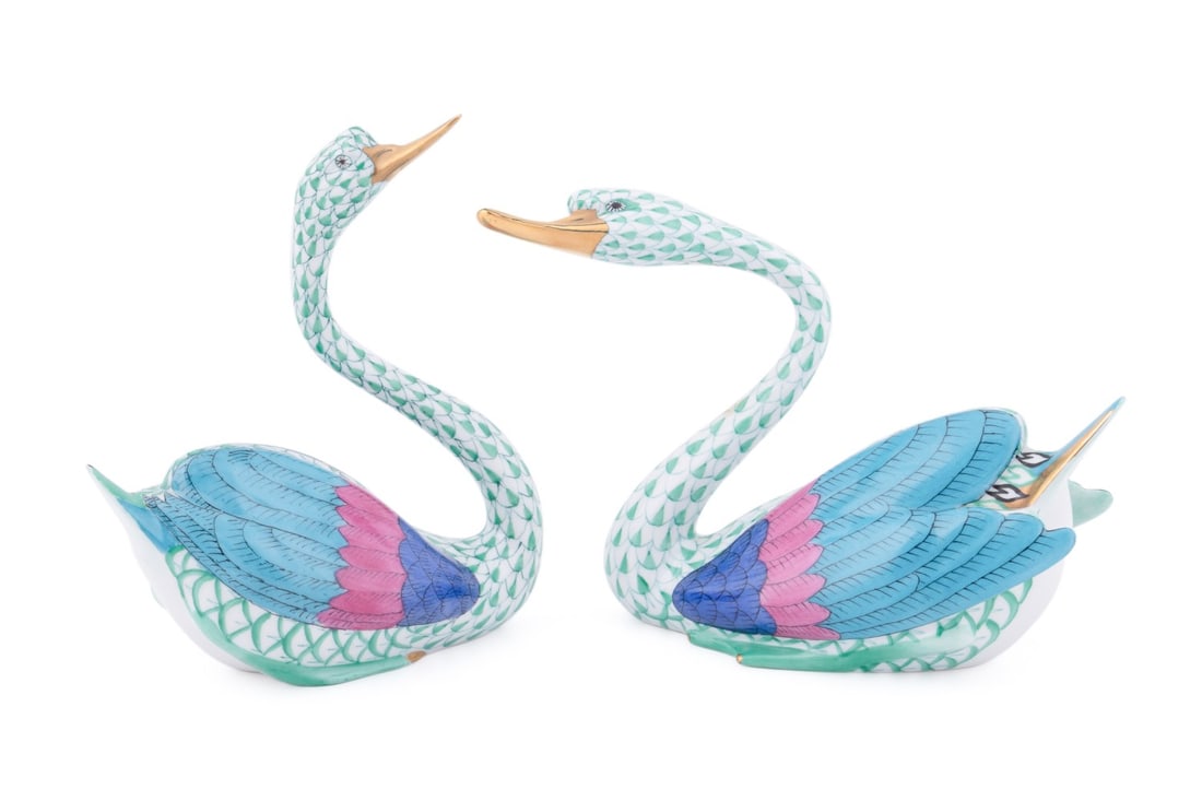 PAIR OF HEREND SWAN PORCELAIN