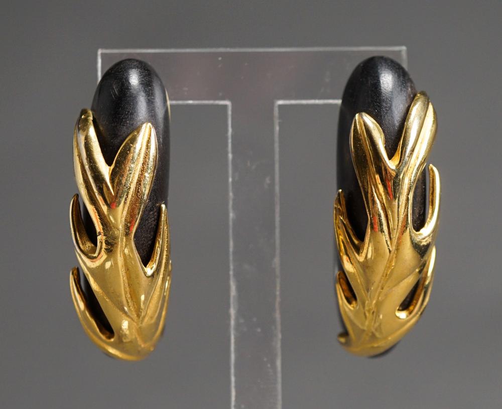 PAIR OF ISABEL CANOVAS COUTURE CLIP