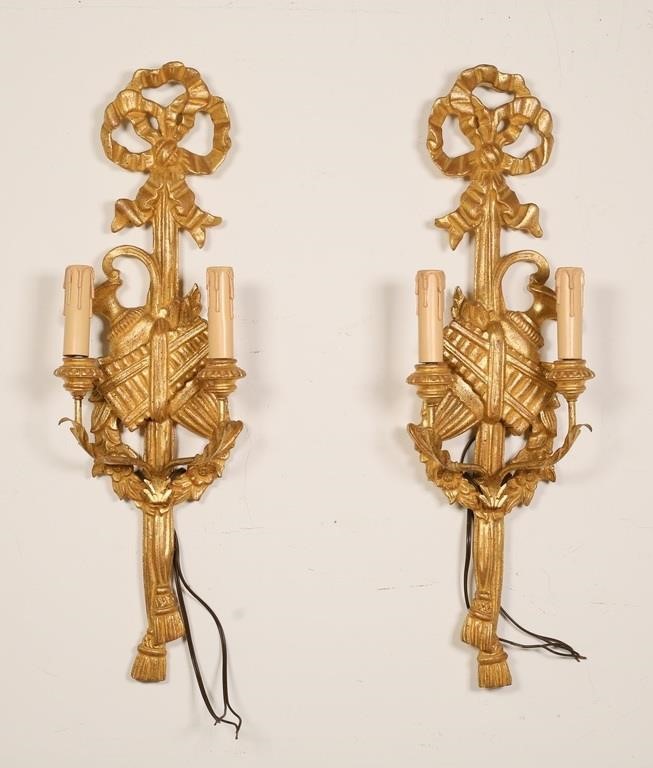 PAIR OF ITALIAN GILTWOOD