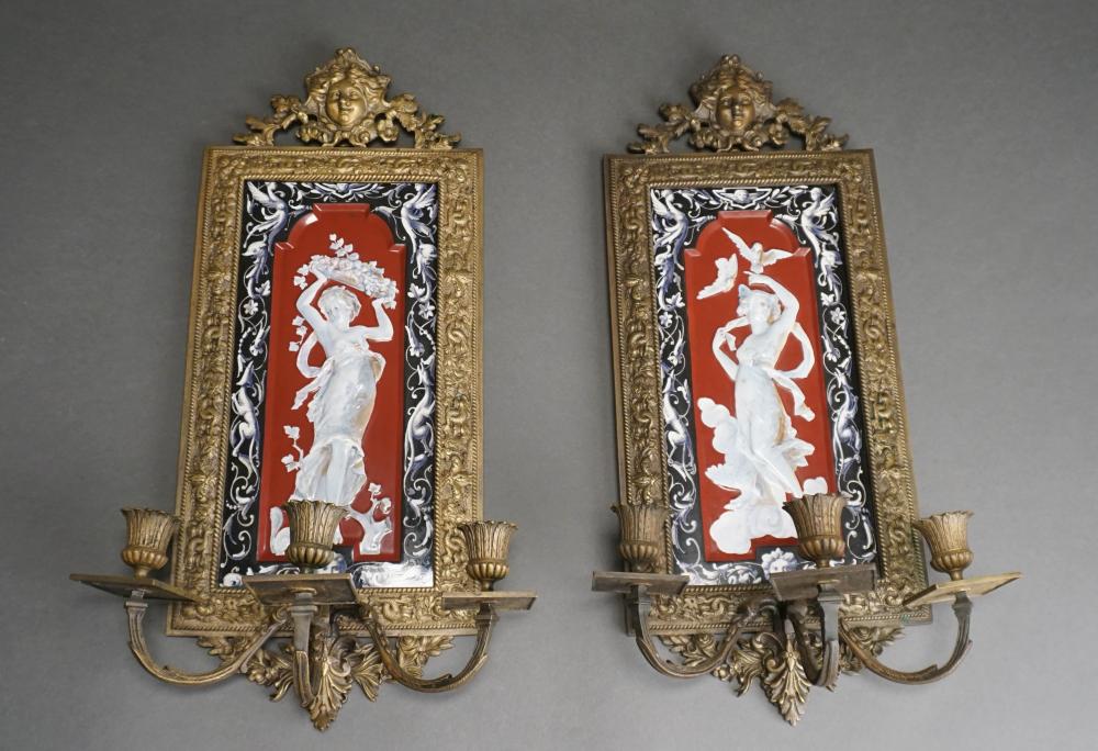 PAIR OF ITALIAN LOUIS XV STYLE