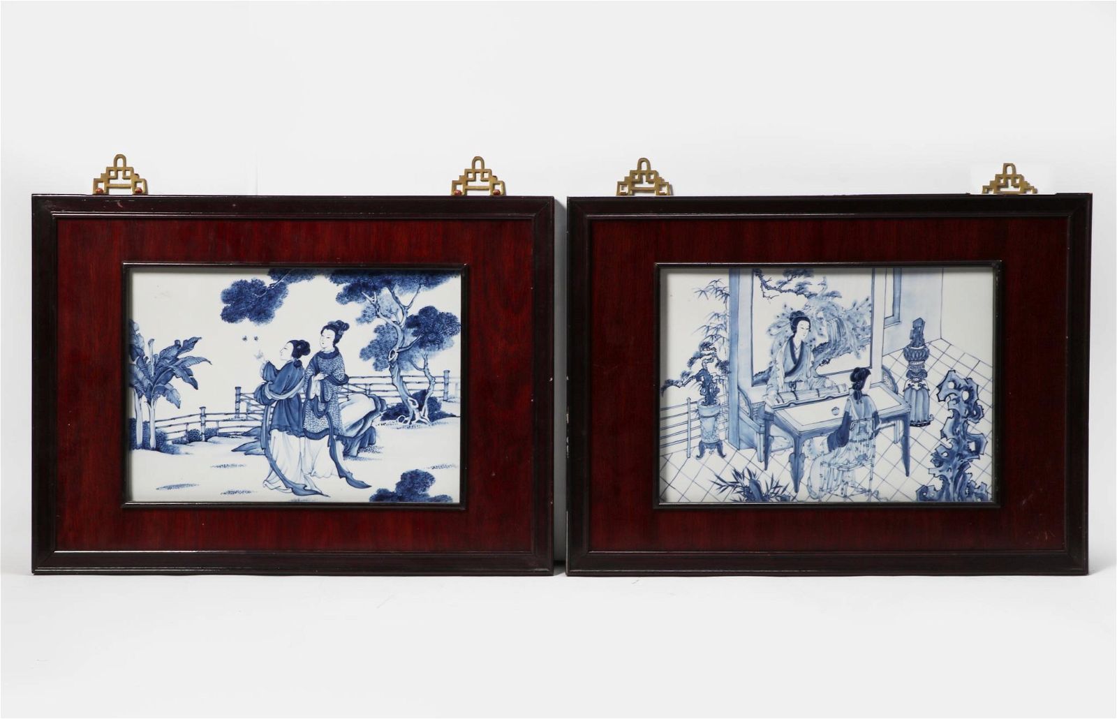 PAIR OF JAPANESE BLUE & WHITE
