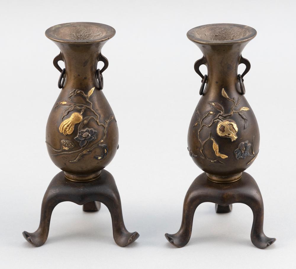 PAIR OF JAPANESE BRONZE VASES MEIJI