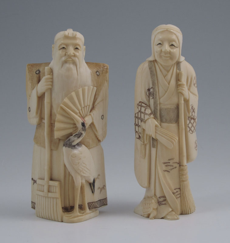 PAIR OF JAPANESE CARVED IVORY