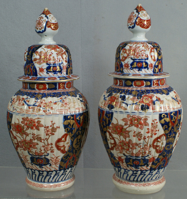 Pair of Japanese Imari ribbed and