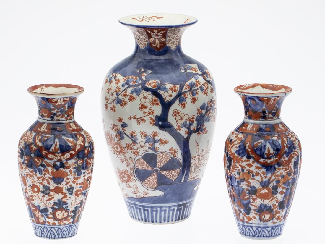 PAIR OF JAPANESE IMARI VASES AND