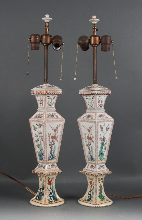 Pair of Japanese Kakiemon porcelain