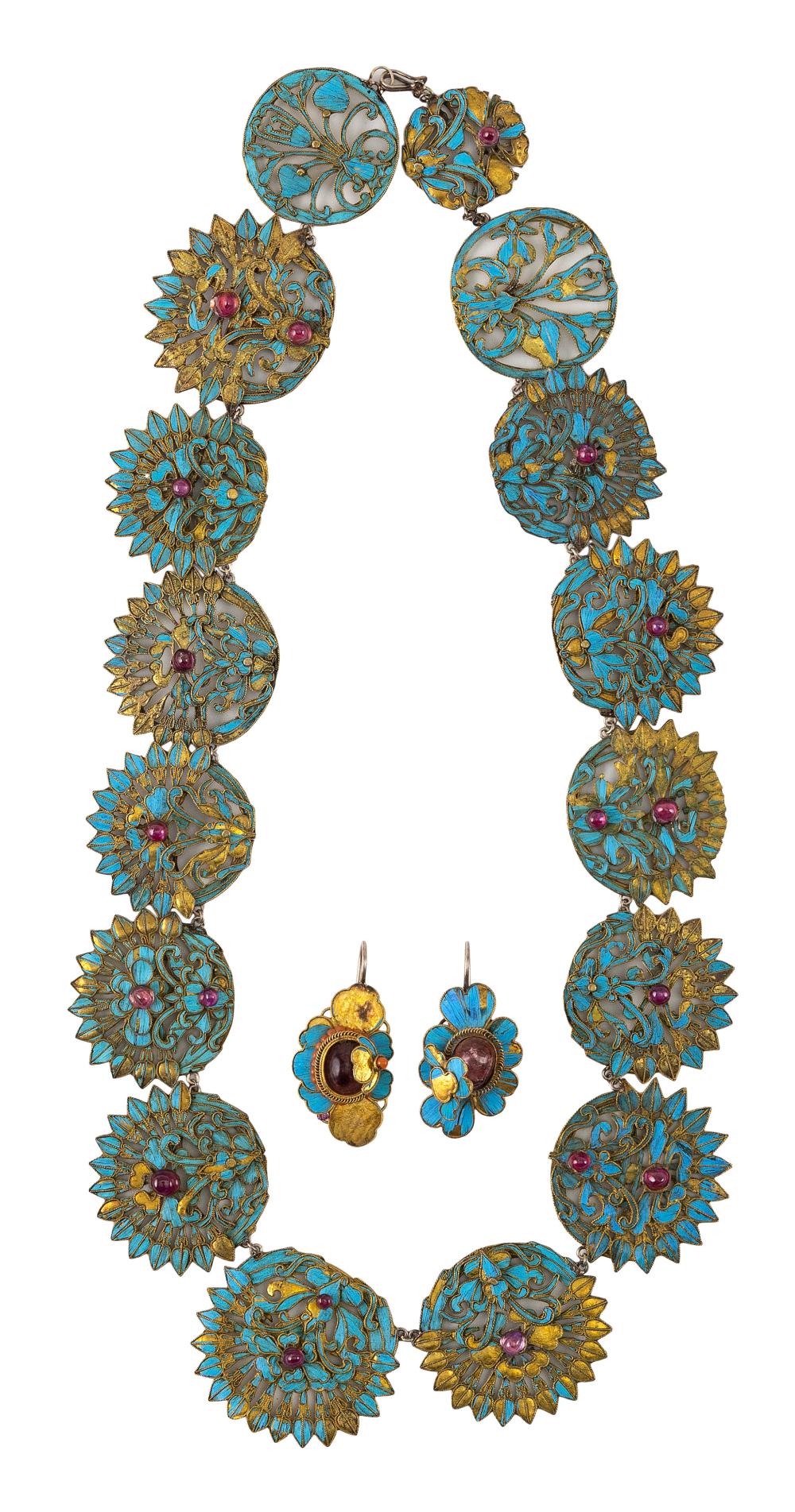 PAIR OF KINGFISHER FEATHER EARRINGS