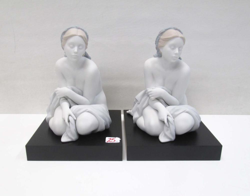 PAIR OF LLADRO PORCELAIN FIGURAL
