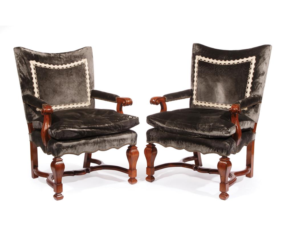 PAIR OF LOUIS XIV-STYLE CARVED