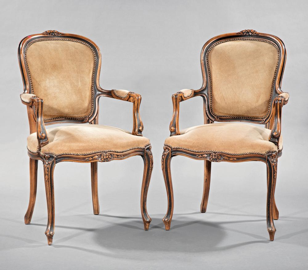 PAIR OF LOUIS XV-STYLE CARVED