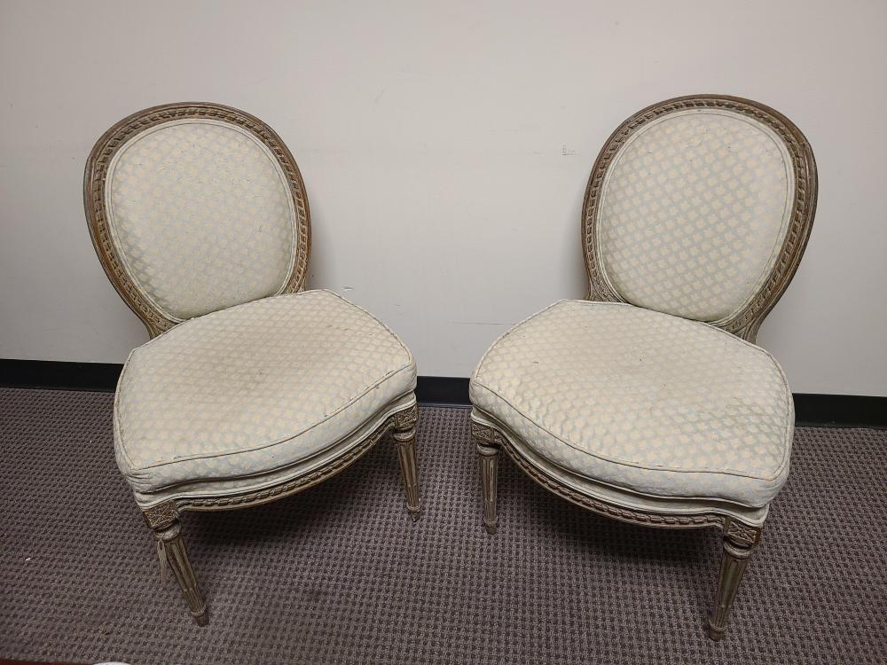 PAIR OF LOUIS XVI LIGHT GRAY