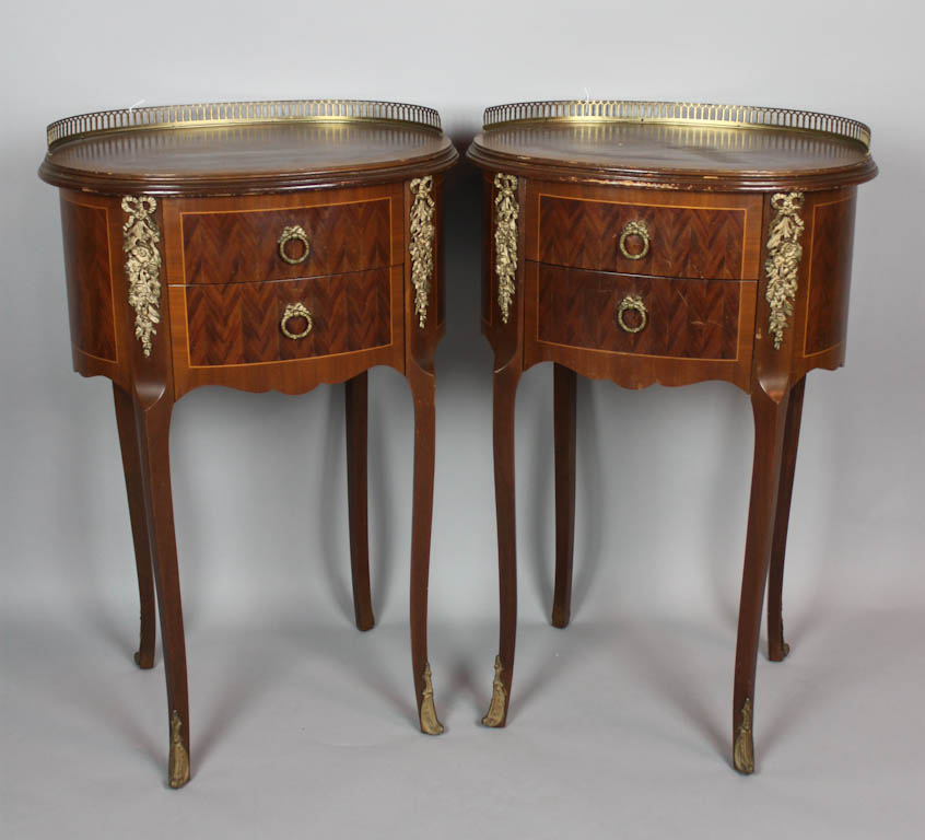 PAIR OF LOUIS XVI STYLE MAHOGANY