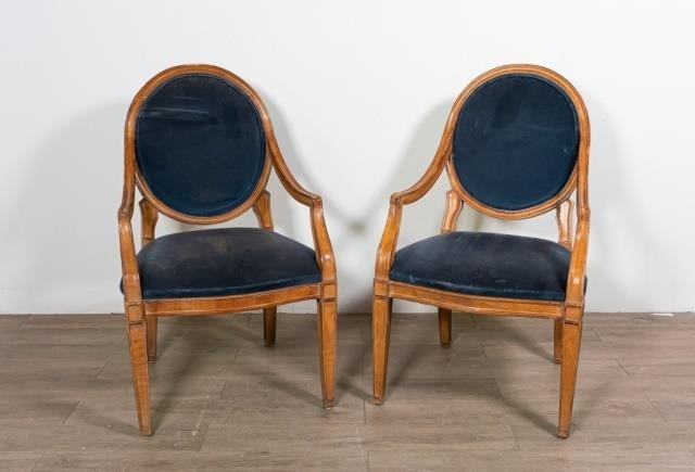 PAIR OF LOUIS XVI STYLE CARVED
