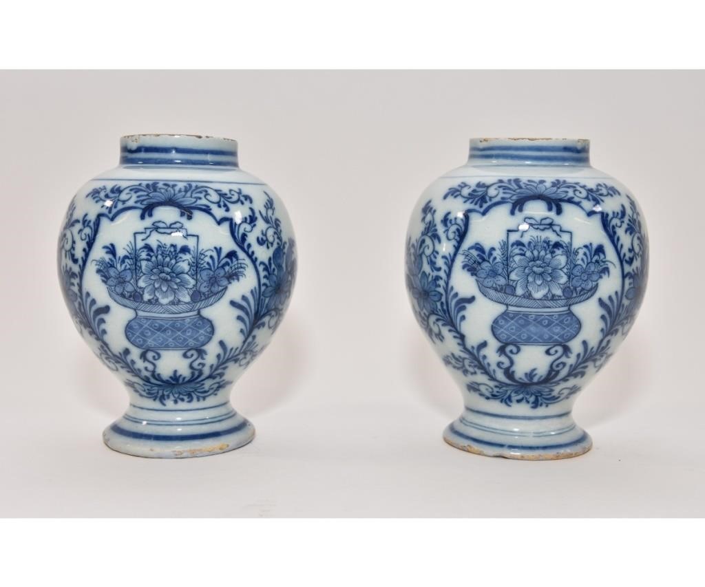 Pair of Makkum delft vases, 19th c.