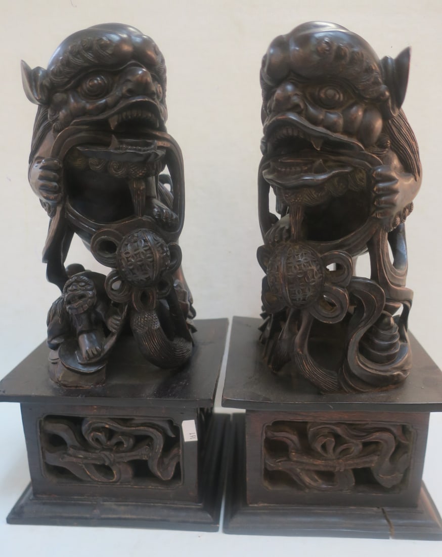 PAIR OF MALE/FEMALE WOODEN FOO