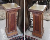 PAIR OF MARBLE-TOP COLUMN PEDE