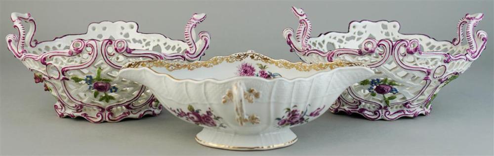 PAIR OF MEISSEN PIERCED BASKETS AND