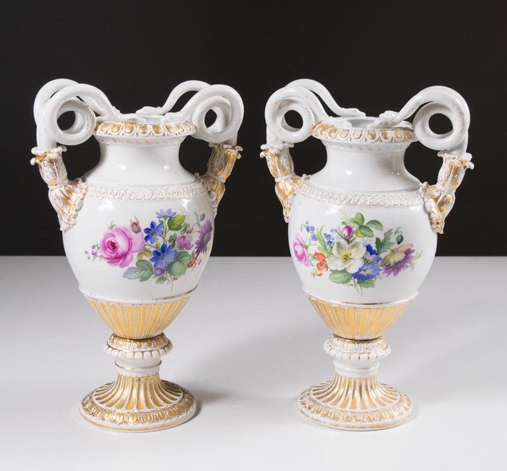 PAIR OF MEISSEN PORCELAIN FOOTED