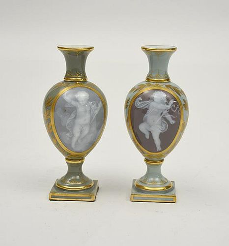 PAIR OF MEISSEN VASESPair of
