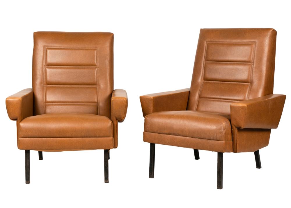 PAIR OF MID-CENTURY MODERN LOUNGE