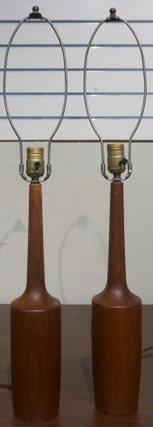 PAIR OF MID-CENTURY MODERN TEA