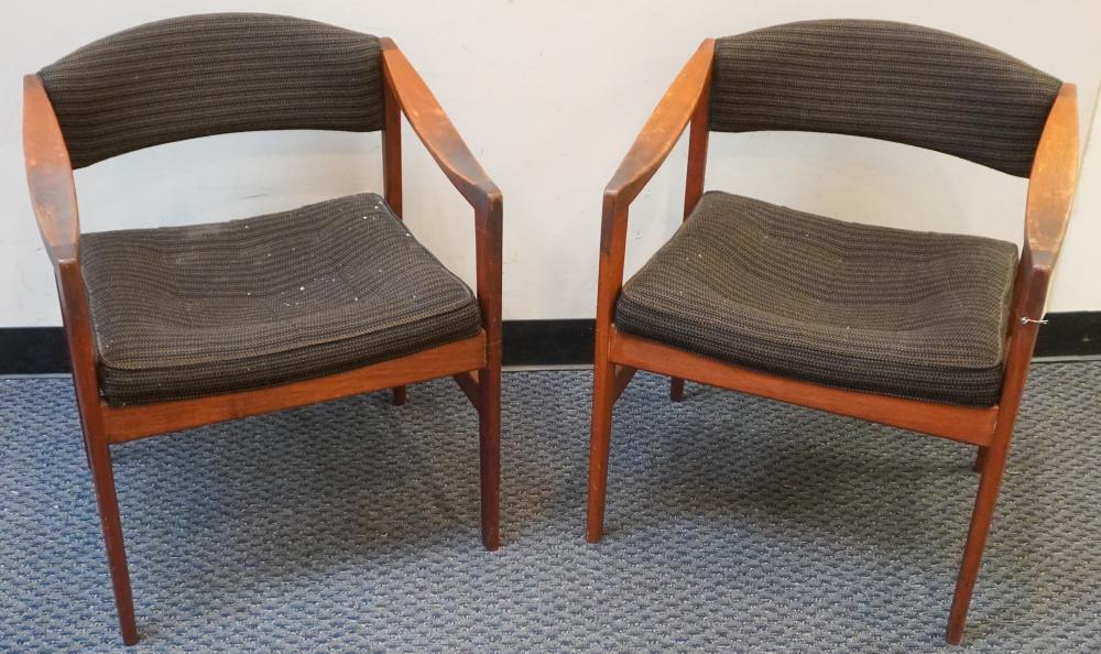 PAIR OF MID-CENTURY MODERN WALNUT