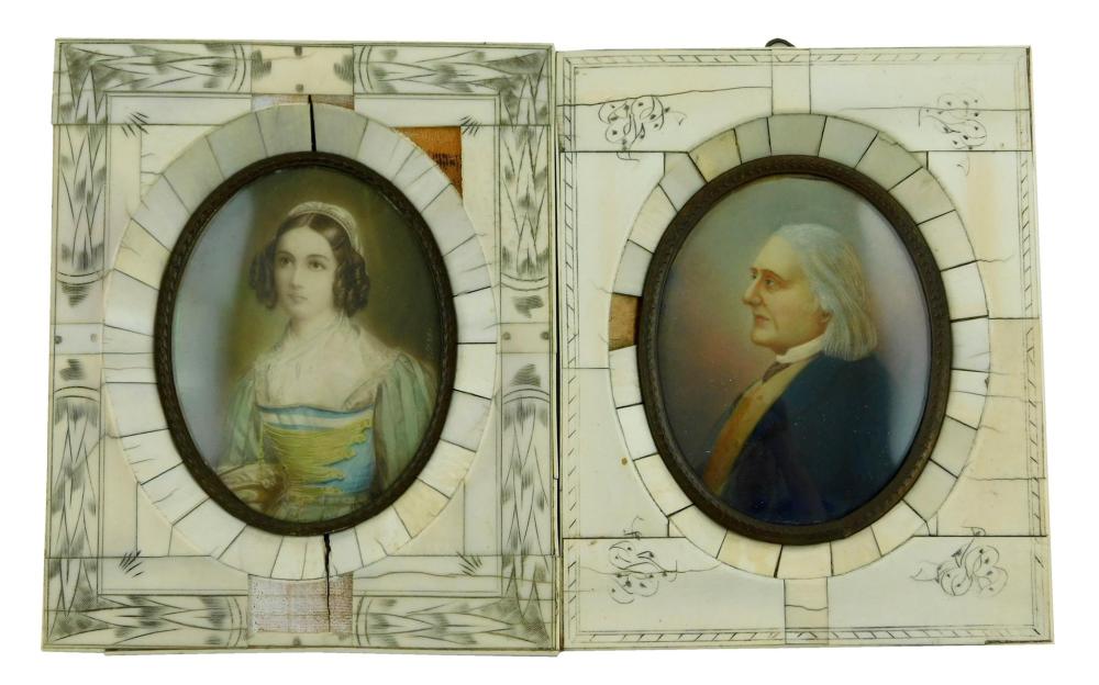 PAIR OF MINIATURE PORTRAITS ON OVAL