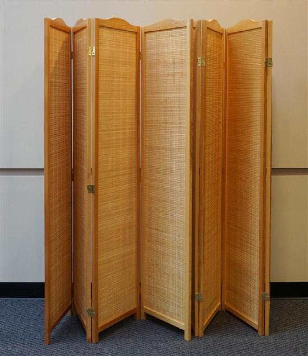 PAIR OF MODERN PINE FOUR-FOLD FLOOR