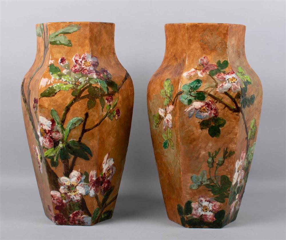PAIR OF MONTIGNY-SUR-LOING