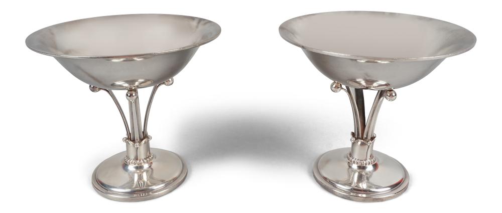 PAIR OF MUECK-CAREY CO. (NEW