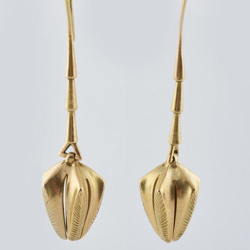 PAIR OF NAOMI BLUMENTHAL