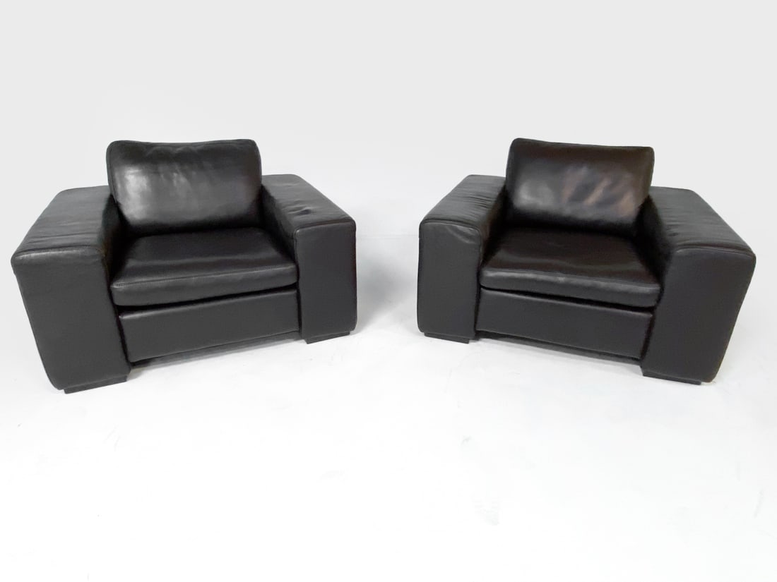 PAIR OF NATUZZI ITALIAN LEATHER